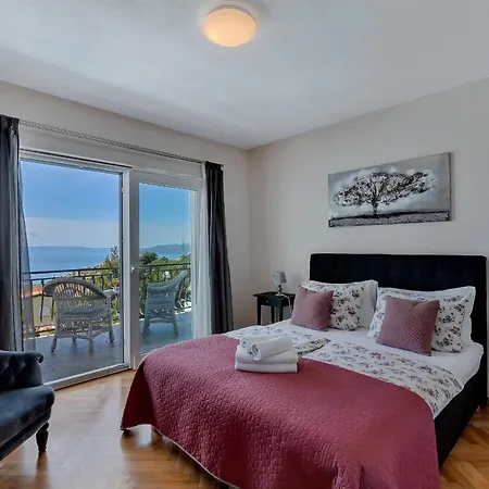 Ivo - With Pool Holiday home Makarska